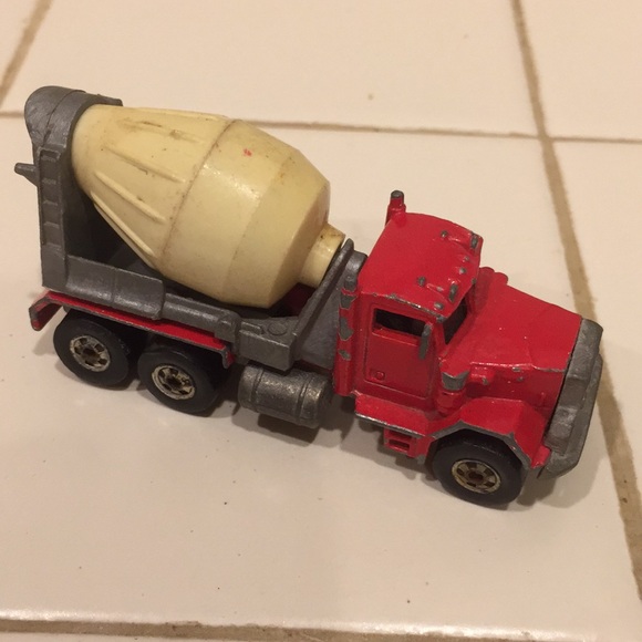 hot wheels Other Vintage Hot Wheels Cement Truck 979 Malaysia